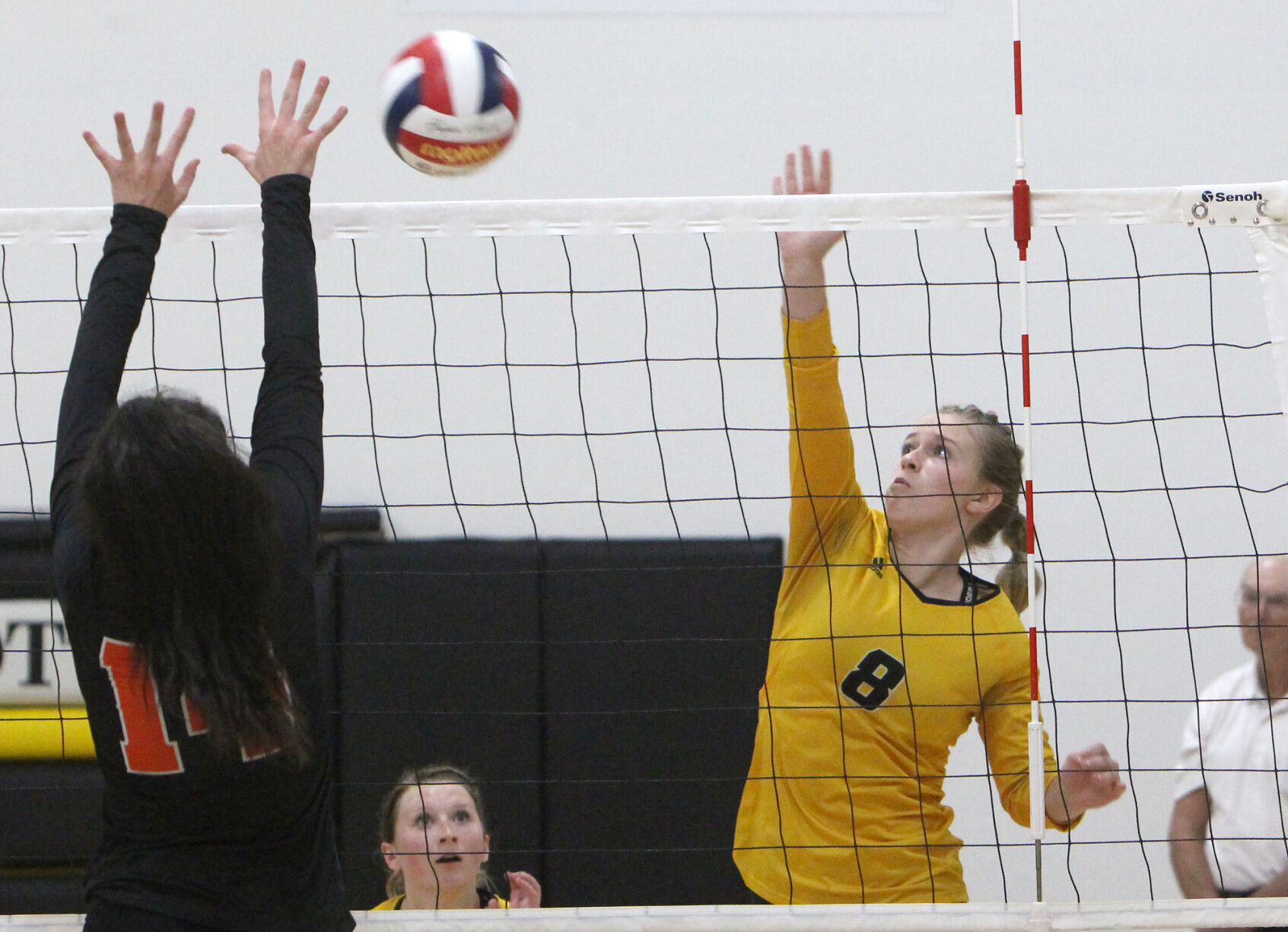 Bloomer at Cadott volleyball 9-13-22
